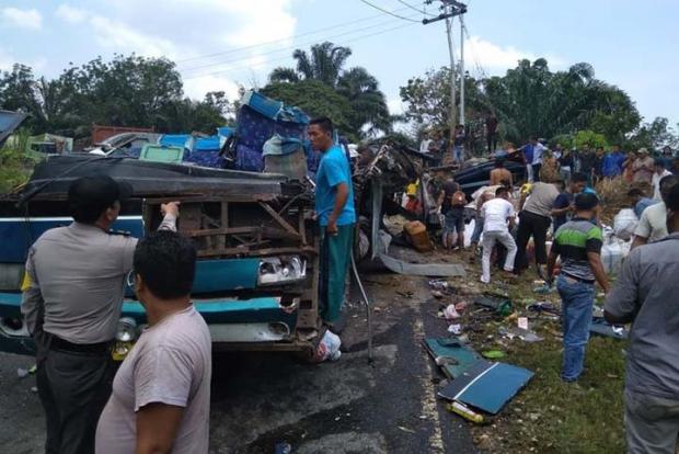 Sopir Bus PMTOH Jadi Tersangka Kecelakaan yang Menewaskan 6 Orang di Kuantan Singingi