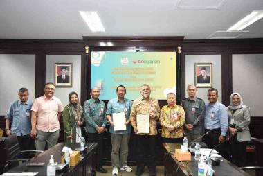 bterbitkan-produk-cwld-seri-001-bank-riau-kepri-syariah-gandeng-yayasan-brksb