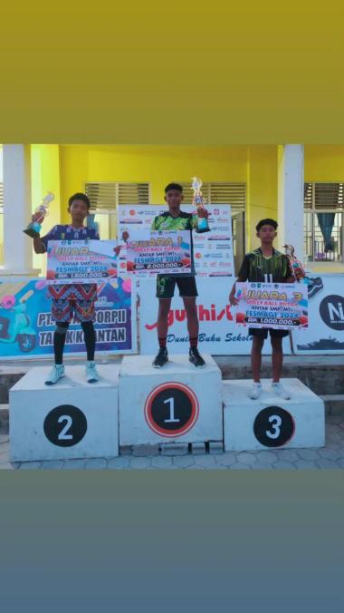 airlangga-junior-smpn-3-telukkuantan-rebut-juara-pertama-turnamen-voli-antarsmpmts