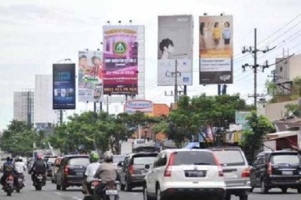 Duh, Ternyata Hanya 344 Tiang Reklame yang Punya Izin di Pekanbaru