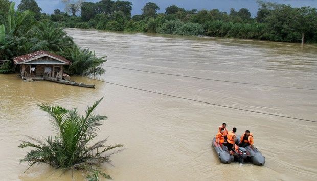Dua Nyawa Melayang Terseret Arus Banjir Kampar