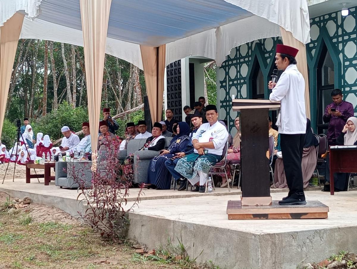 <b>UAS dan Bupati Kuantan Singingi Resmikan Rumah Tahfiz Baitul Rusydi di Benai</b>