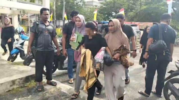 <b>Buang Jasad Bayi di Rumah Kosong, Wanita di Rohil Riau Ditangkap Bersama Sang Pacar</b>