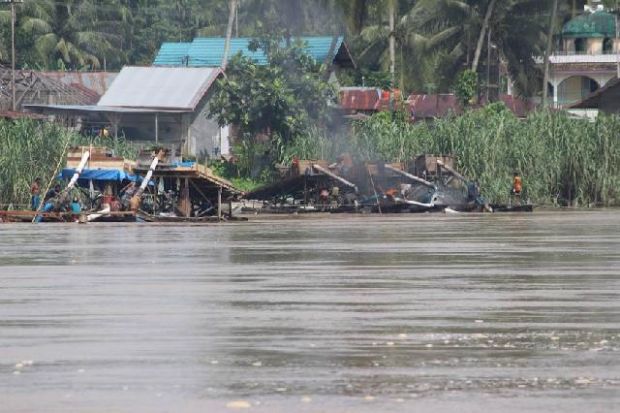 Terseret ke Galian Bekas Dompeng, Frenk Mulia Diswara (Mahasiswa Universitas Islam Kuantan Singingi) Tenggelam di Sungai
