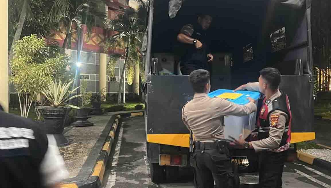 <b>Hari Ini, Tim Ditreskrimsus Polda Riau Kembali Geledah Kantor DPRD Riau</b>