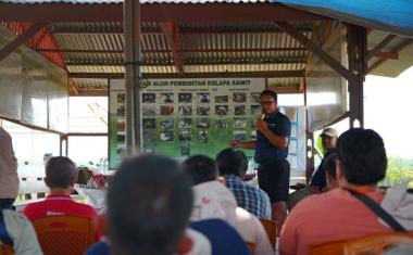 bmelihat-lebih-dekat-praktik-benih-sawit-melalui-kunjungan-pembibitan-dami-mas-di-kamparb