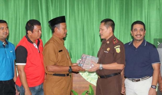 Duit Bantuan Pemprov Riau Rp500 Juta Dipereteli Oknum-Oknum Desa Tanimakmur Inhu, Rp330 Juta Berhasil Diamankan Jaksa