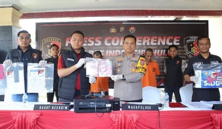 <b>Polres Inhu Ungkap Pembuatan Sekaligus Peredaran Uang Palsu Pecahan Rp 100 Ribu, Empat Tersangka Pelaku Diamankan</b>
