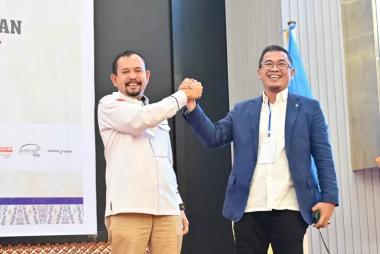 konferprovlub-tetapkan-raja-isyam-azwar-sebagai-ketua-pwi-riau-20232028-zufra-irwan-jadi-ketua