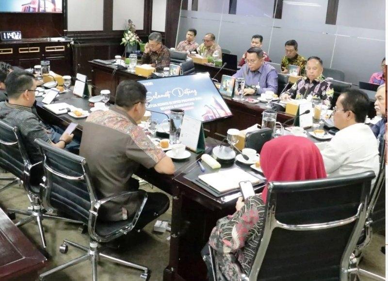 <b>Komisi III DPRD Riau Apresiasi Kinerja BRK Syariah</b>