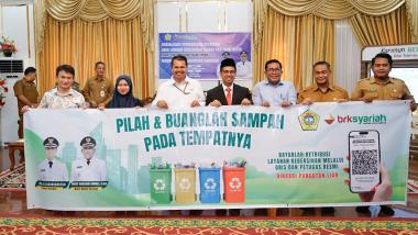 bbrk-syariah-dukung-digitalisasi-retribusi-persampahan-di-kabupaten-karimunb