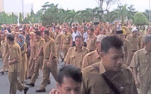 Ancaman Sanksi Bolos Kerja setelah Libur Lebaran Bikin ”Keder” 96,95 Persen PNS di Kantor Gubernur Riau