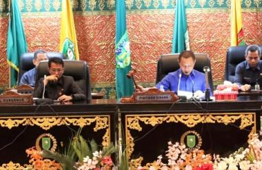 dprd-riau-gelar-paripurna-penutupan-masa-sidang-i-2024-dan-sampaikan-rekomendasi-bapemperda
