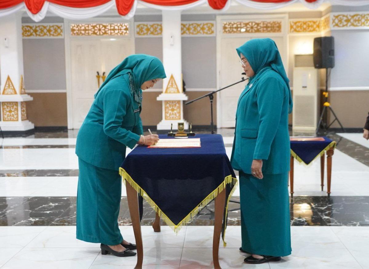 <b>Pelantikan Pj Ketua TP PKK Inhil, Adrias Hariyanto: Peran Istri Sangat Penting dan Strategis dalam Mendukung Kinerja Suami</b>