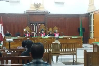 brugikan-keuangan-negara-rp141-miliar-tiga-eks-petinggi-pt-inalum-divonis-7-tahun-penjara-kasus
