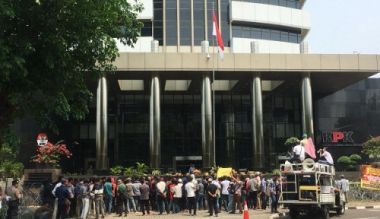 Sejak KPK Blokir Rekening Perusahaan, Karyawan PT Palma Satu Mengaku Sudah 3 Bulan Tak Nafkahi Keluarga