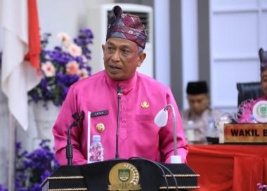bhadiri-rapat-paripurna-istimewa-hut-ke26-kabupaten-rokan-hulu-bupati-anton-ajak-warganya-wujudkan