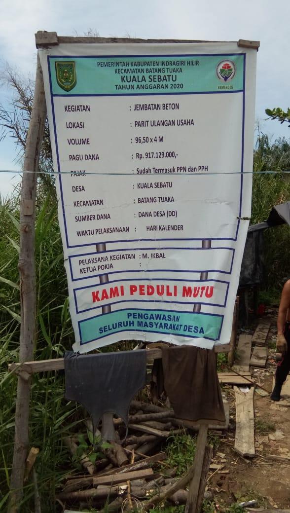 Proyek Jembatan di Desa Kualasebatu Inhil tak Cantumkan Jadwal Waktu Pekerjaan