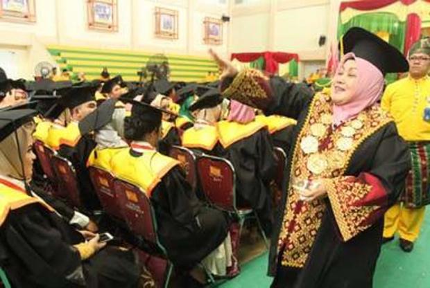 Unilak Wisuda 768 Lulusan Program Sarjana dan Pascasarjana, Sudah Lahirkan 25.047 Alumni