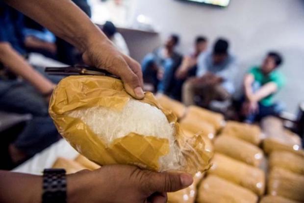 Geledah Truk Bermuatan Kelapa dari Pekanbaru, Polisi Temukan 200 Kilogram Narkoba