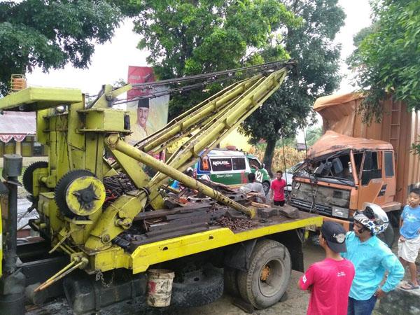 Truk Tabrak Truk di Jalan Asahan Simalungun Sumut, Penumpangnya Warga Bagansinembah Rohil Terluka