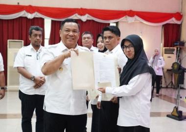 serahkan-569-sk-pppk-di-pekanbaru-ini-kata-pj-gubernur-riau