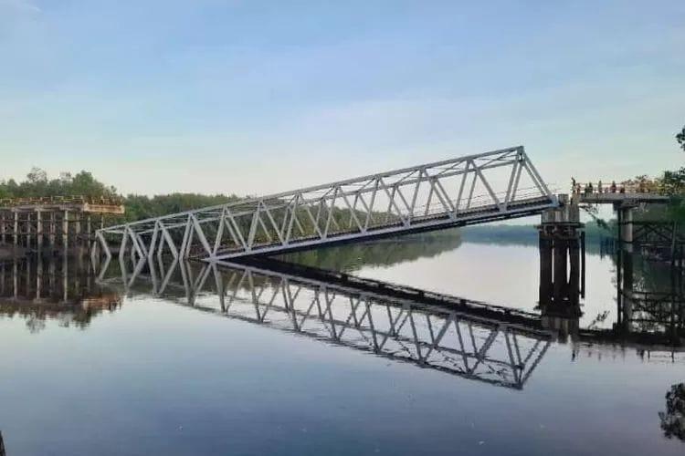 <b>Kejati Riau Usut Dugaan Korupsi Jembatan Selat Akar</b>