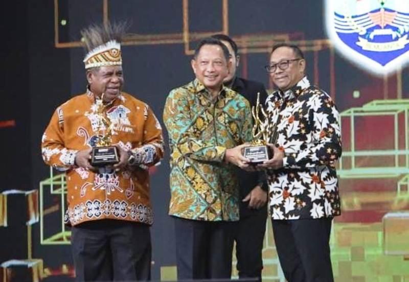 <b>Pj Gubernur Riau Rahman Hadi Terima Penghargaan Apresiasi Daerah Peduli Pengendalian Inflasi</b>
