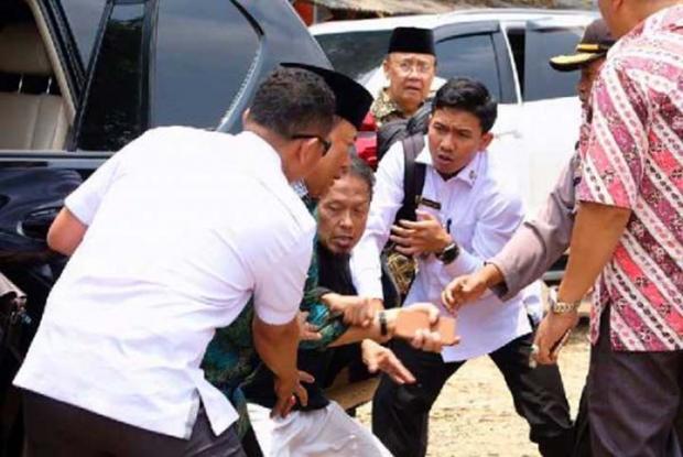 Bilang di <i>Facebook</i> Menko Polhukam Wiranto Pantas Digantung, ASN di Kampar Diperiksa Polisi