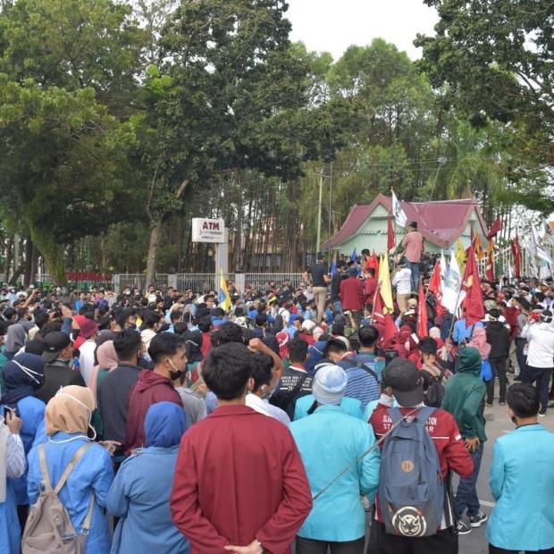 Kadiskes Riau Khawatir Demo 8 Oktober Jadi Klaster Baru Corona karena Massa tak Menghindari Kerumunan