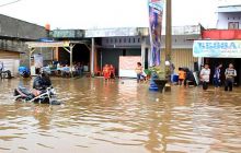 556-rumah-di-rokan-hulu-masih-terendam-banjir