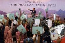datang-ke-riau-jokowi-bakal-bagikan-sertifikat-tanah-untuk-2700-masyarakat-siak-di-pekanbaru