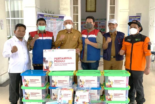 PHR WK Rokan Serahkan 300 Paket Bantuan Korban Gempa di Pasaman Barat