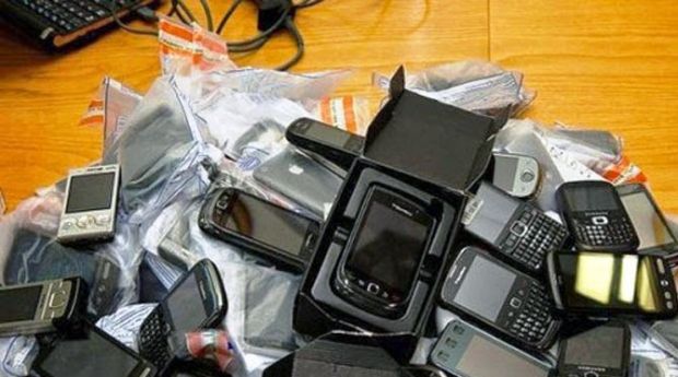 Alamak! Sudah Hampir 4 Tahun Menumpuk di Gudang, Bea Cukai Kabupaten Siak Belum Juga Melelang Ponsel BlackBerry dan Laptop Samsung yang Jumlahnya 900-an Unit