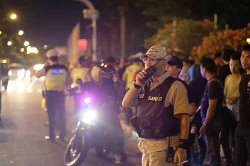 Warga Pekanbaru Bubarkan Aksi Massa Pro-Ahok di Depan Rumah Dinas Gubernur Riau