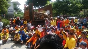 Meski Dicibir, Kepala DKP Pekanbaru Edwin Supradana Percaya Diri Temui Buruh Sampah yang Demo di Kantor Wali Kota, ”Saya Tidak Bersalah”