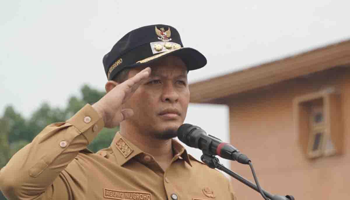 <b>Wali Kota Agung Nugroho Ingatkan ASN Pekanbaru tak Duduk di Kedai Ngopi Saat Jam Kerja</b>