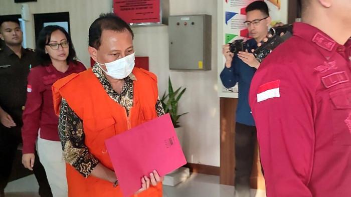 <b>Dosen UGM Tersangka Korupsi Pengadaan Kakao Fiktif, Diduga Rugikan Negara Rp7,4 Miliar</b>