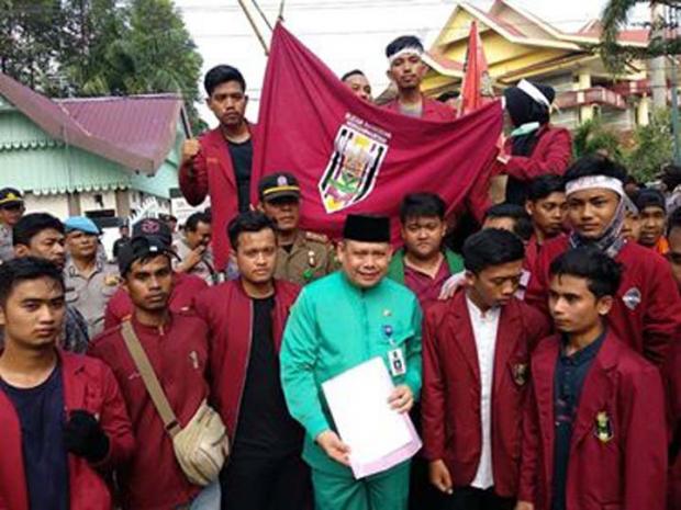 Ikatan Mahasiswa Muhammadiyah Pekanbaru Tuntut Jokowi Mundur sebagai Presiden