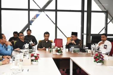 bbrk-syariah-dan-pemkot-dumai-bahas-percepatan-implementasi-qris-irealtime-splittingi-pajak-daerahb