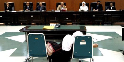Diberhentikan karena Terbukti Selingkuh, Eks Ketua Pengadilan Agama Padangpanjang Pingsan