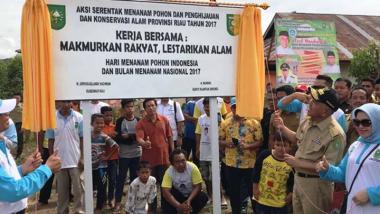 peringati-hari-menanam-pohon-indonesia-gubernur-riau-lakukan-aksi-penghijauan-di-kuantan-singingi