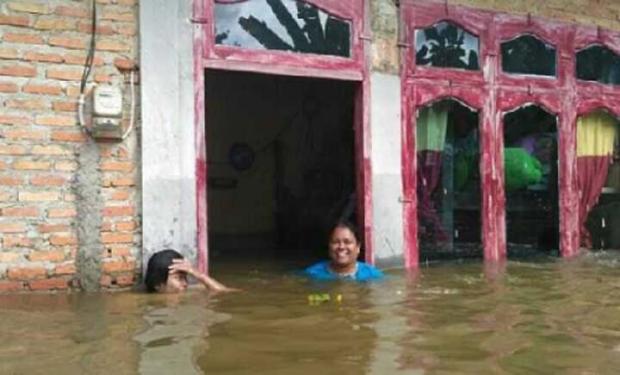 1.899 Rumah Warga di Siak Hulu Kampar Terendam Banjir, Satu Mobil Dijadikan Dapur Umum yang Berpindah-pindah Tempat