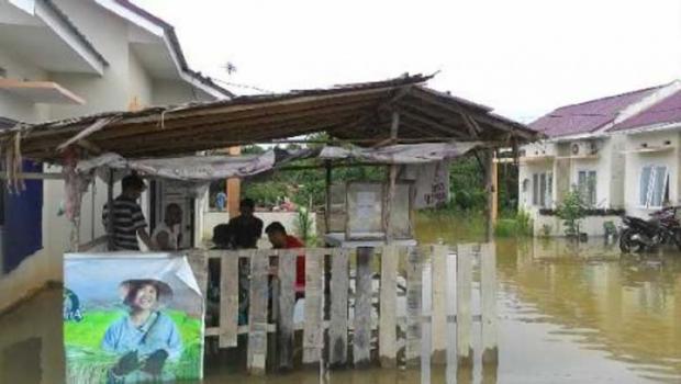 Kasihan Warga Perumahan Villa Bougenville Siak Hulu, Sudah 3 Hari Dikepung Banjir tapi Belum Diperhatikan Pemkab Kampar