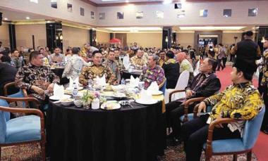 hadiri-pisah-sambut-wakapolda-ketua-dprd-riau-sampaikan-apresiasi-atas-jasa-irjen-tabana-bangun