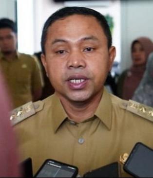 bkeuangan-pemprov-riau-alami-krisis-ini-kata-gubernur-riau-abdul-wahidb