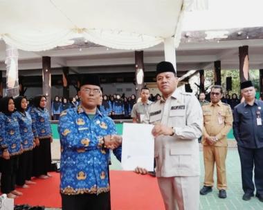 bpesan-penting-bupati-suhardiman-kepada-1055-pppk-baru-di-lingkungan-pemkab-kuantan-singingib