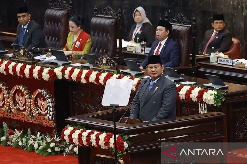 <b>Presiden Prabowo: Pemerintah selamatkan Rp300 triliun dari anggaran rawan korupsi</b>