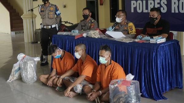 Dendam Putrinya Dihamili, Pria di Riau Ajak Rekannya Bunuh Seorang Warga Tanjungmedan setelah Dijebak Pesta Narkoba