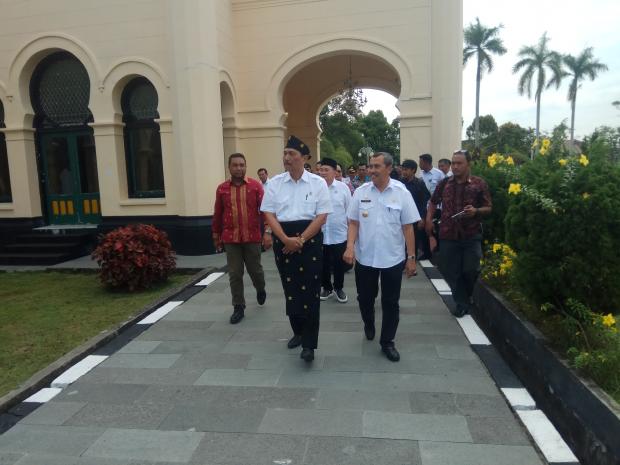 Luhut Panjaitan: Syamsuar Dilantik Jadi Gubernur Riau 19 Februari 2019
